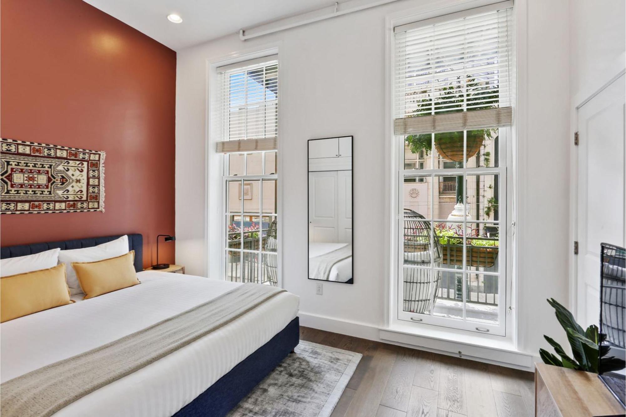 Aparthotel Roami At Bourbon Place 4*