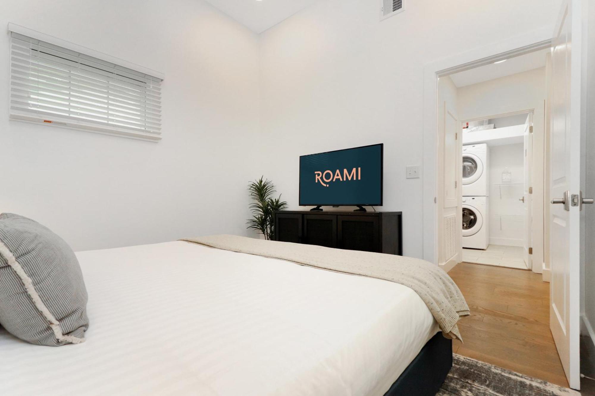 Aparthotel Roami At Bourbon Place 4*