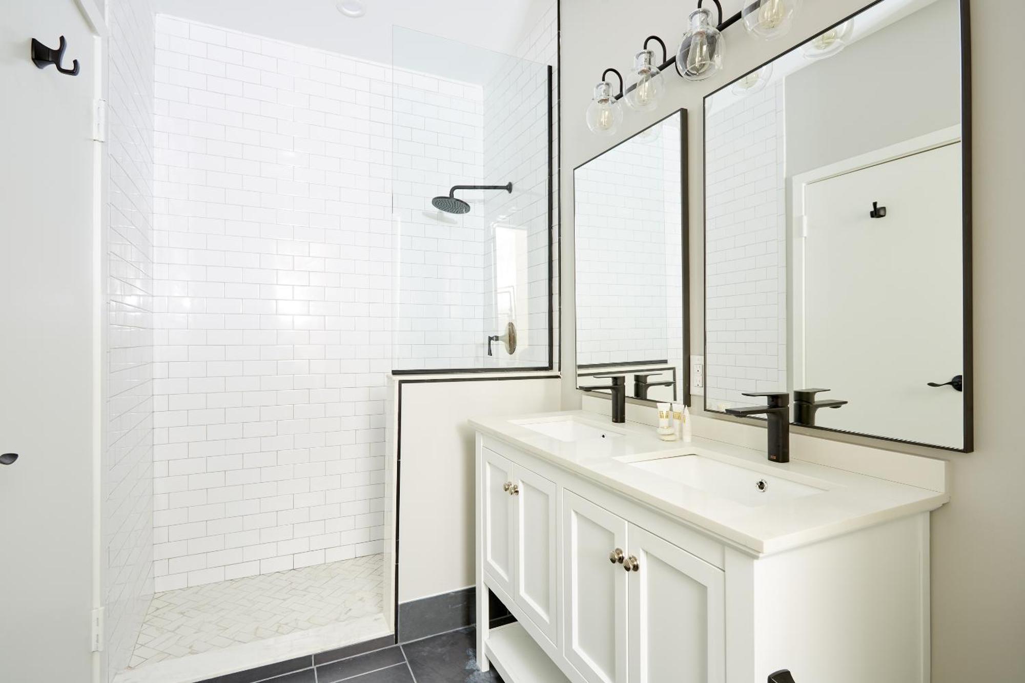 Sonder Baronne Manor Aparthotel 3*