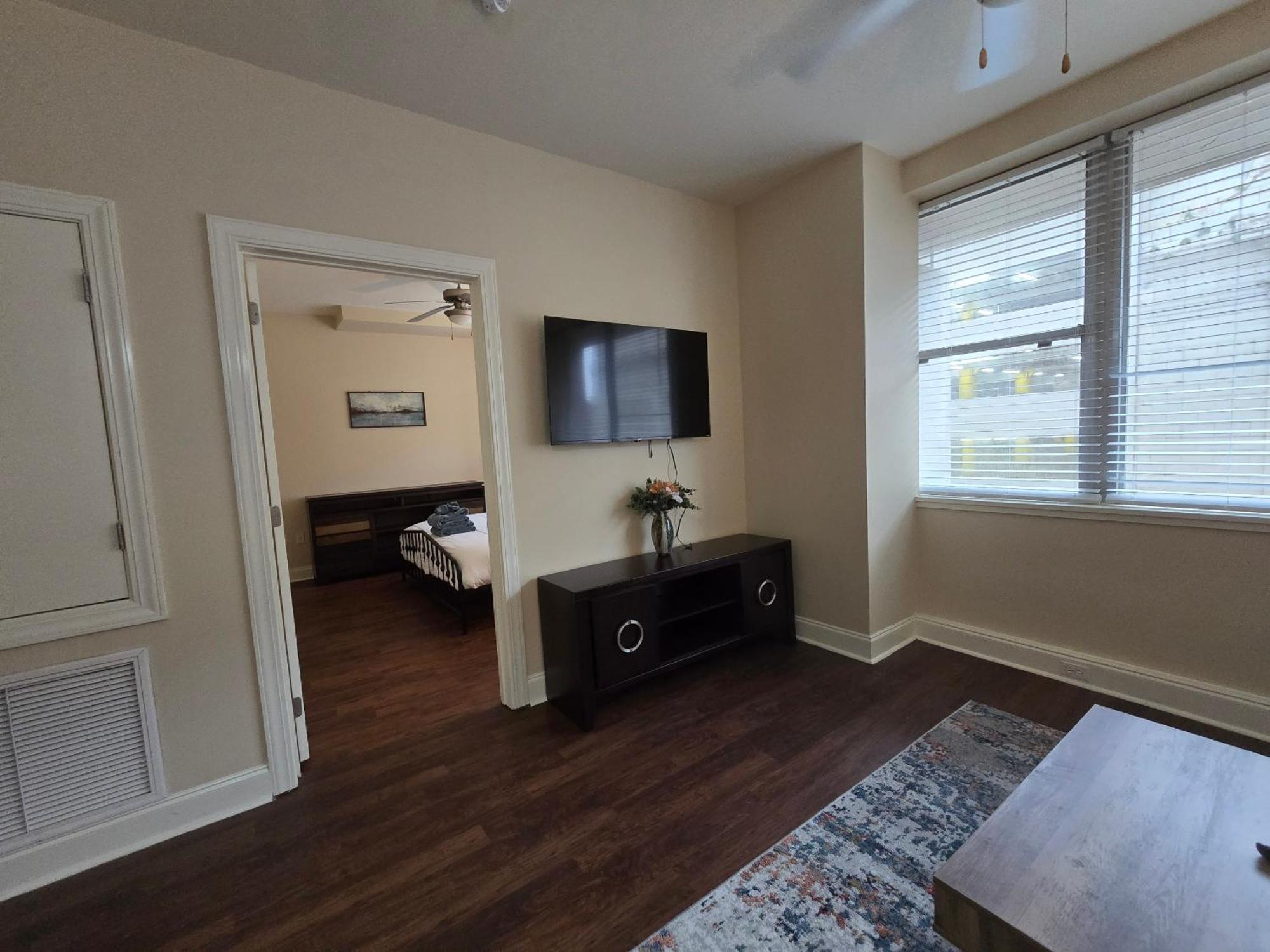 Aparthotel Amazing Beautiful View 2 Blocks To French Quarter, Small Rooftop Pool, Gym, Seanger Theater, Super Dome, And Bourbon St New Orleans