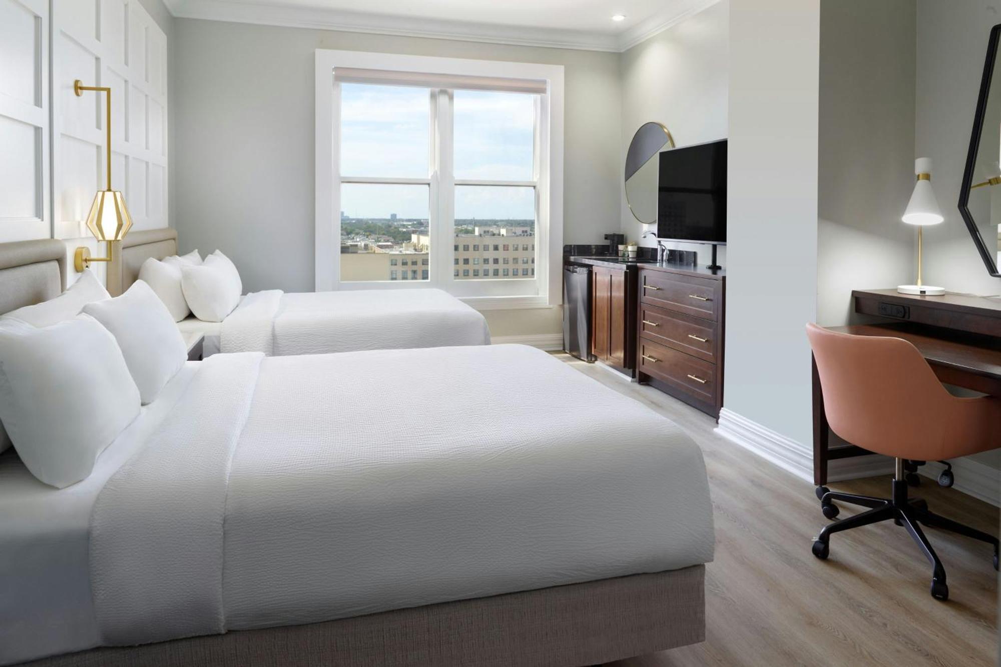 Courtyard By Marriott French Quarter/iberville Hotel 3*