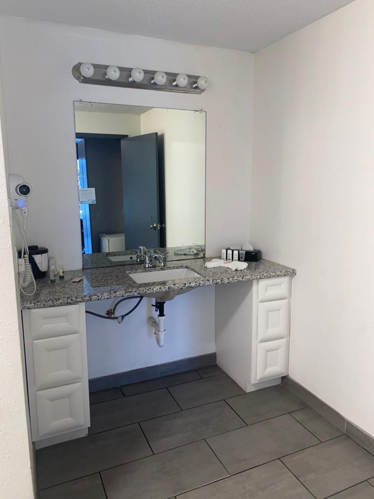 Hotel 10 Extended Stay Hotel New Orleans