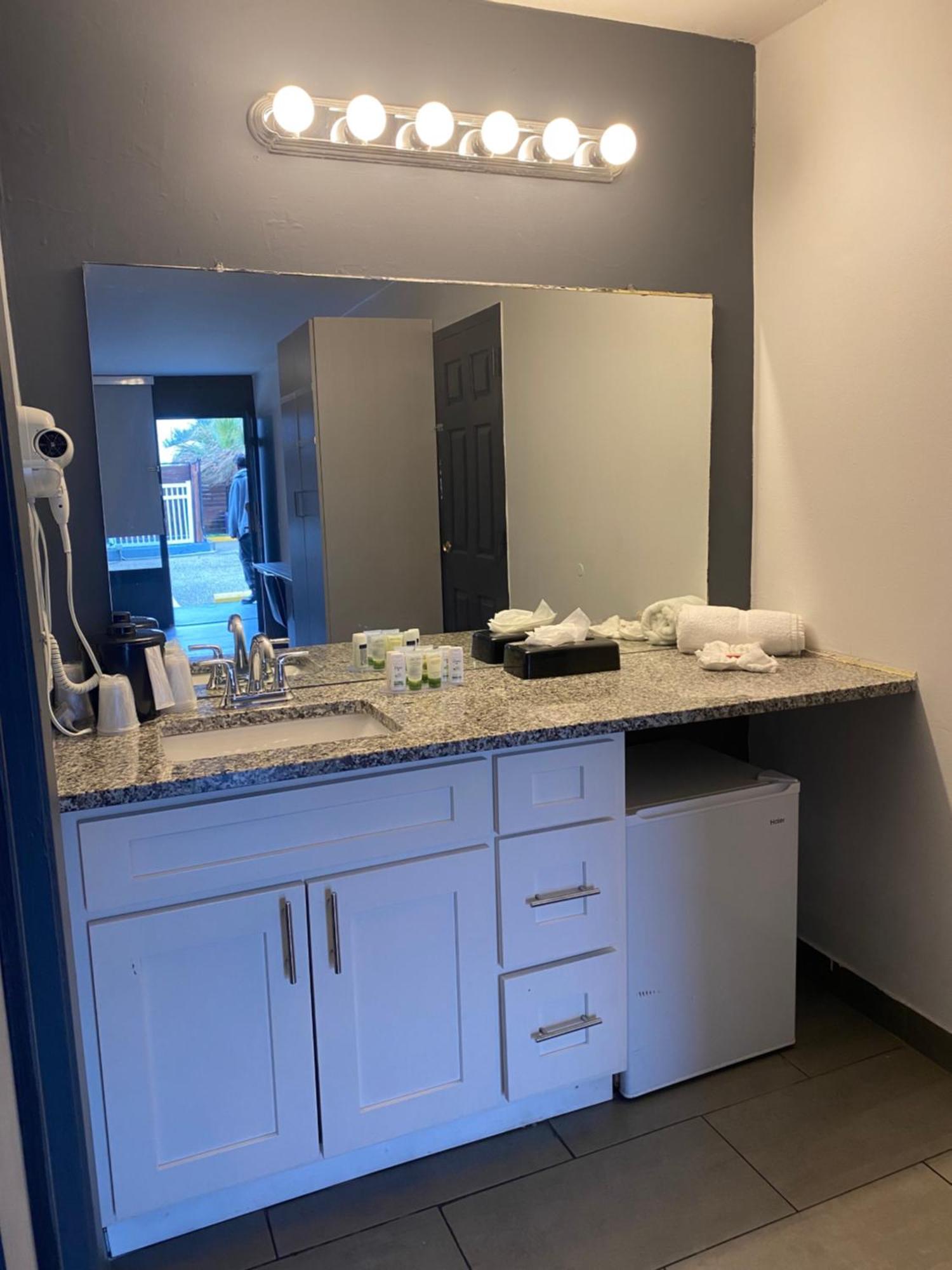 Hotel 10 Extended Stay Hotel New Orleans