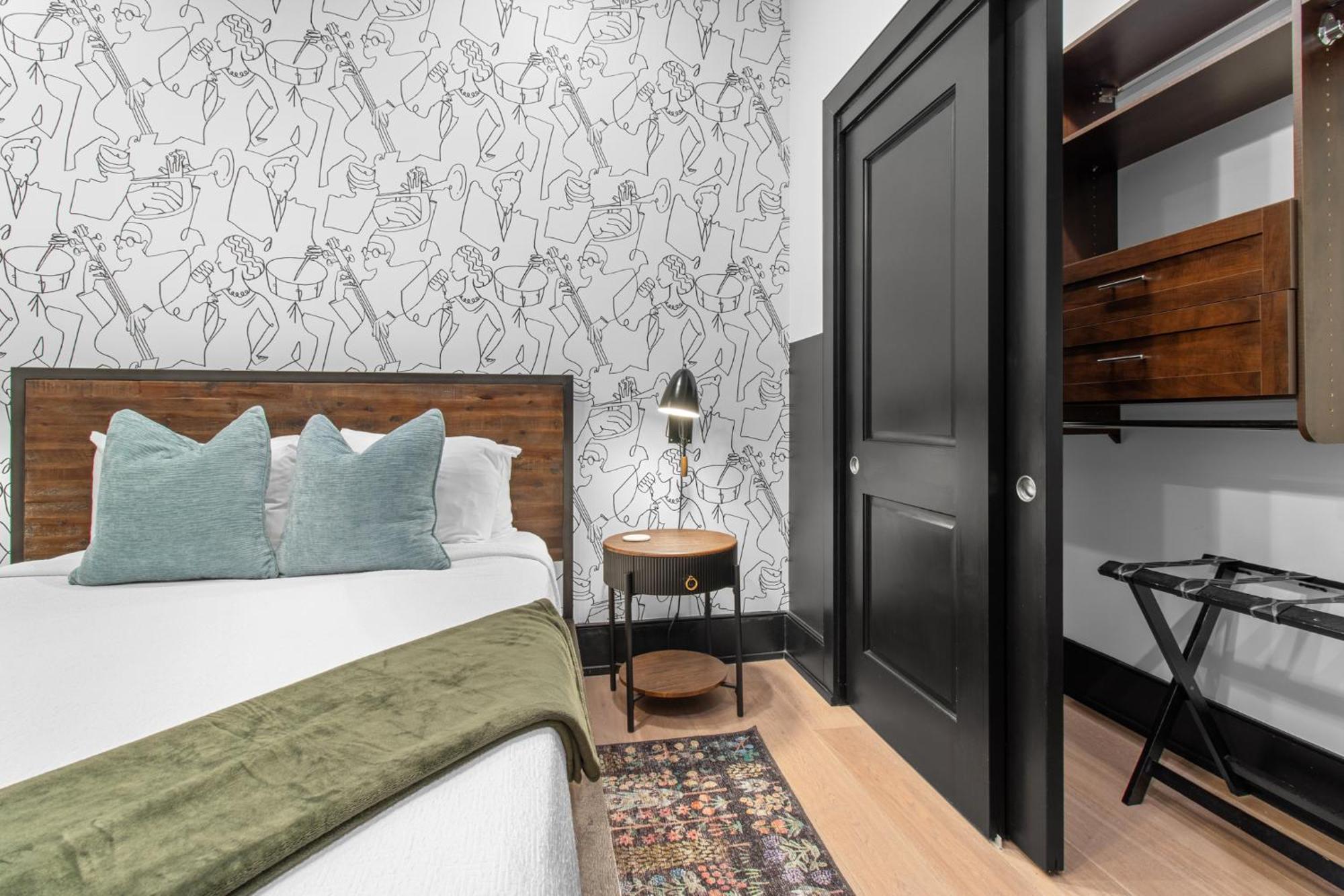 Hotel Spacious 2br Downtown Walk To Superdome French Quarter