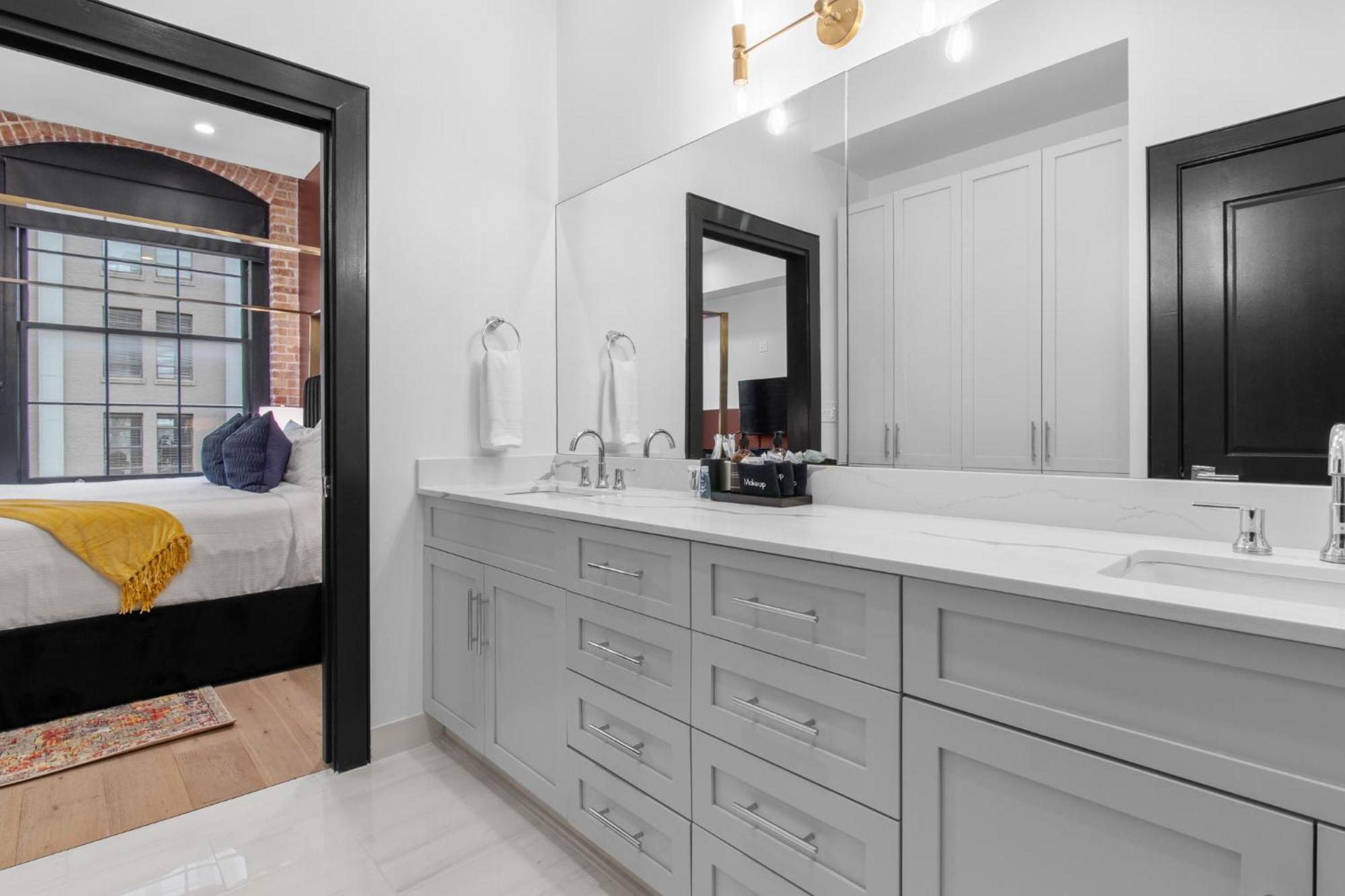 Spacious 2br Downtown Walk To Superdome French Quarter * New Orleans