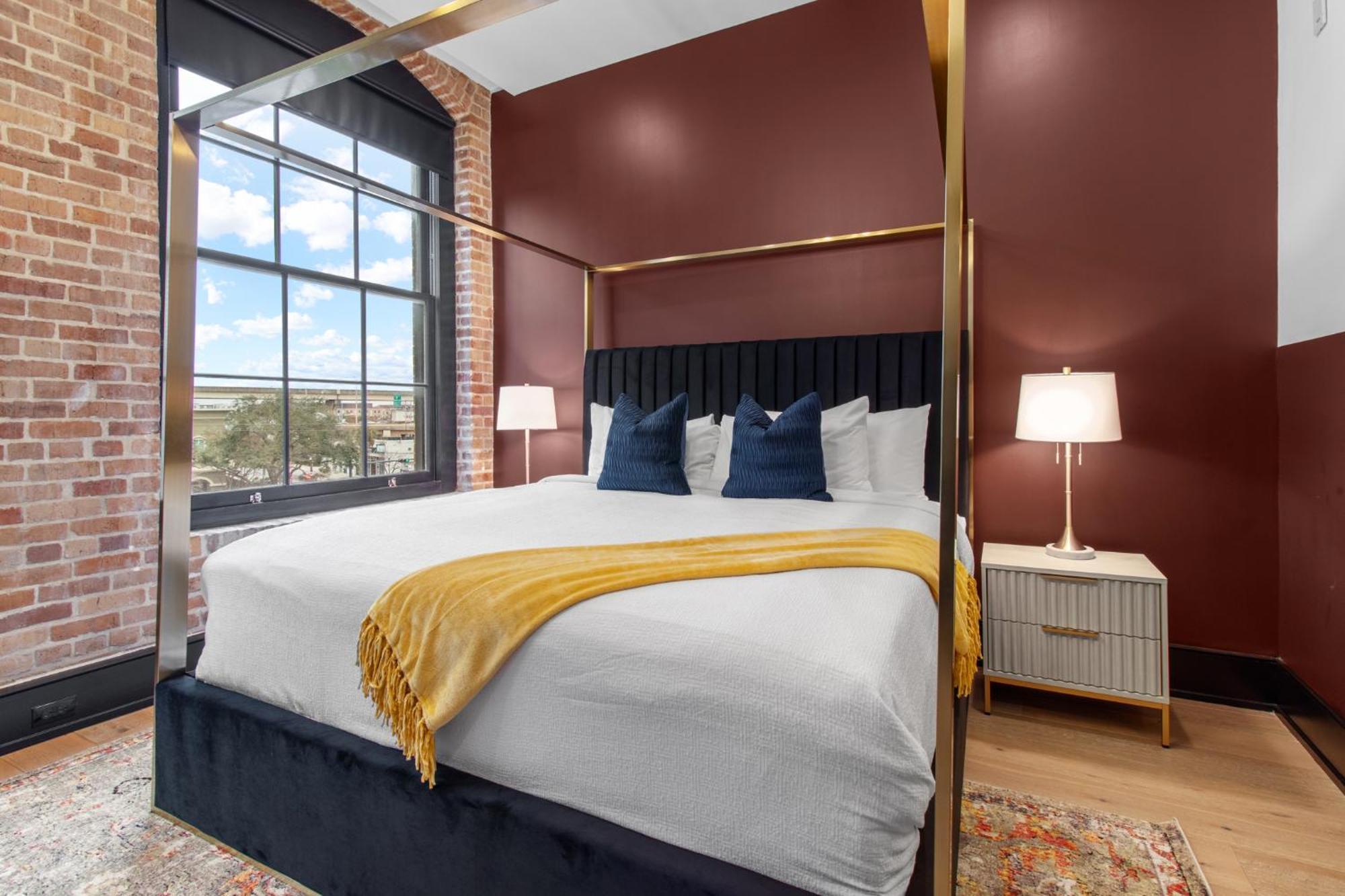 Hotel Spacious 2br Downtown Walk To Superdome French Quarter