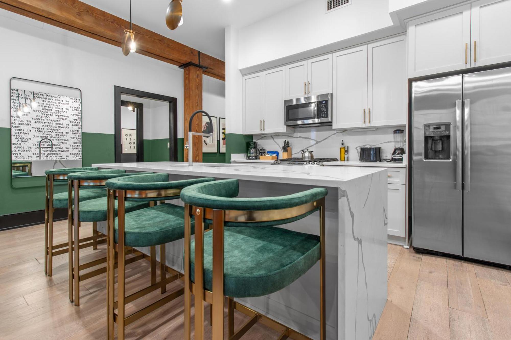 Hotel Spacious 2br Downtown Walk To Superdome French Quarter *