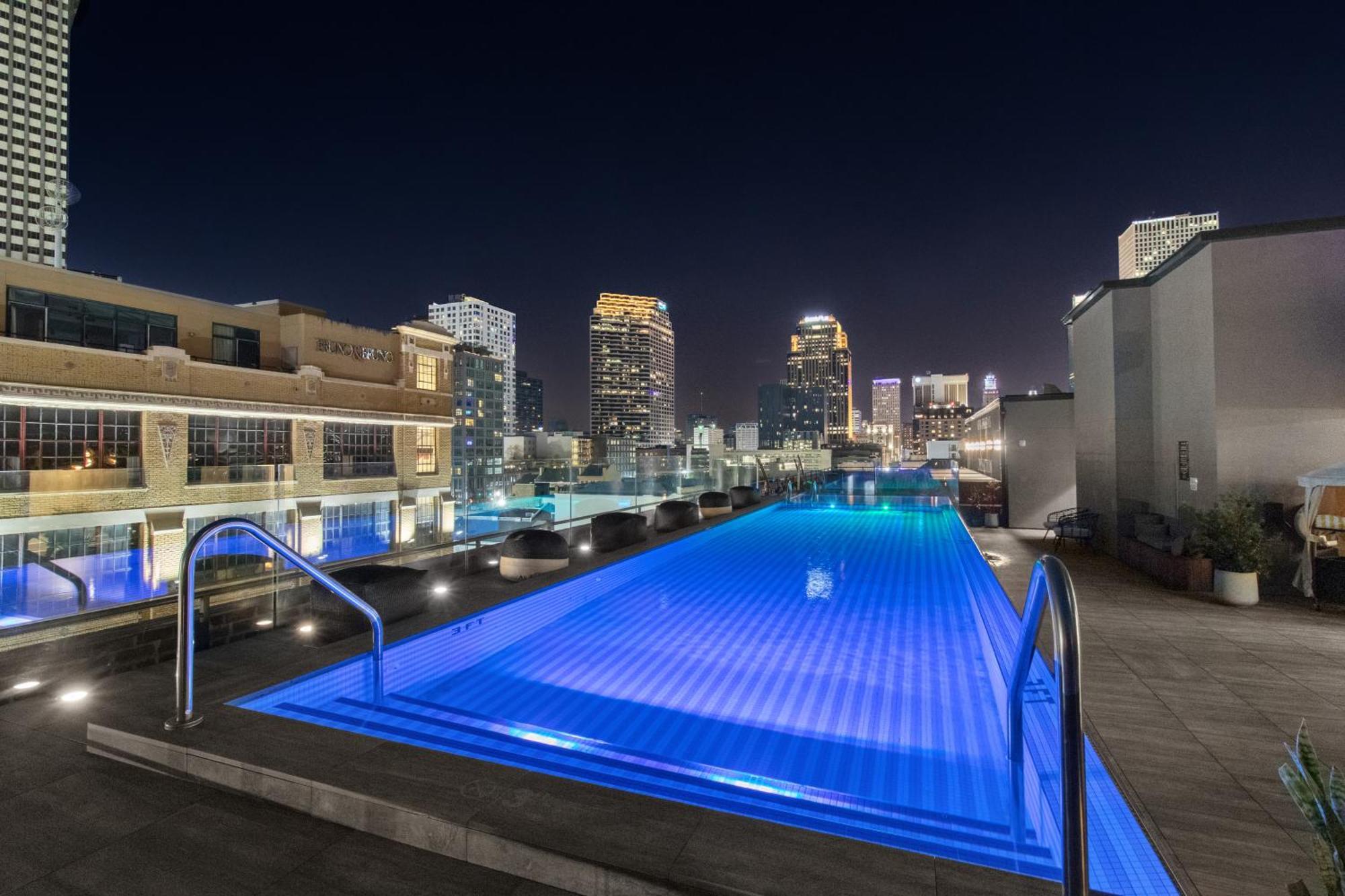 888 Baronne * New Orleans