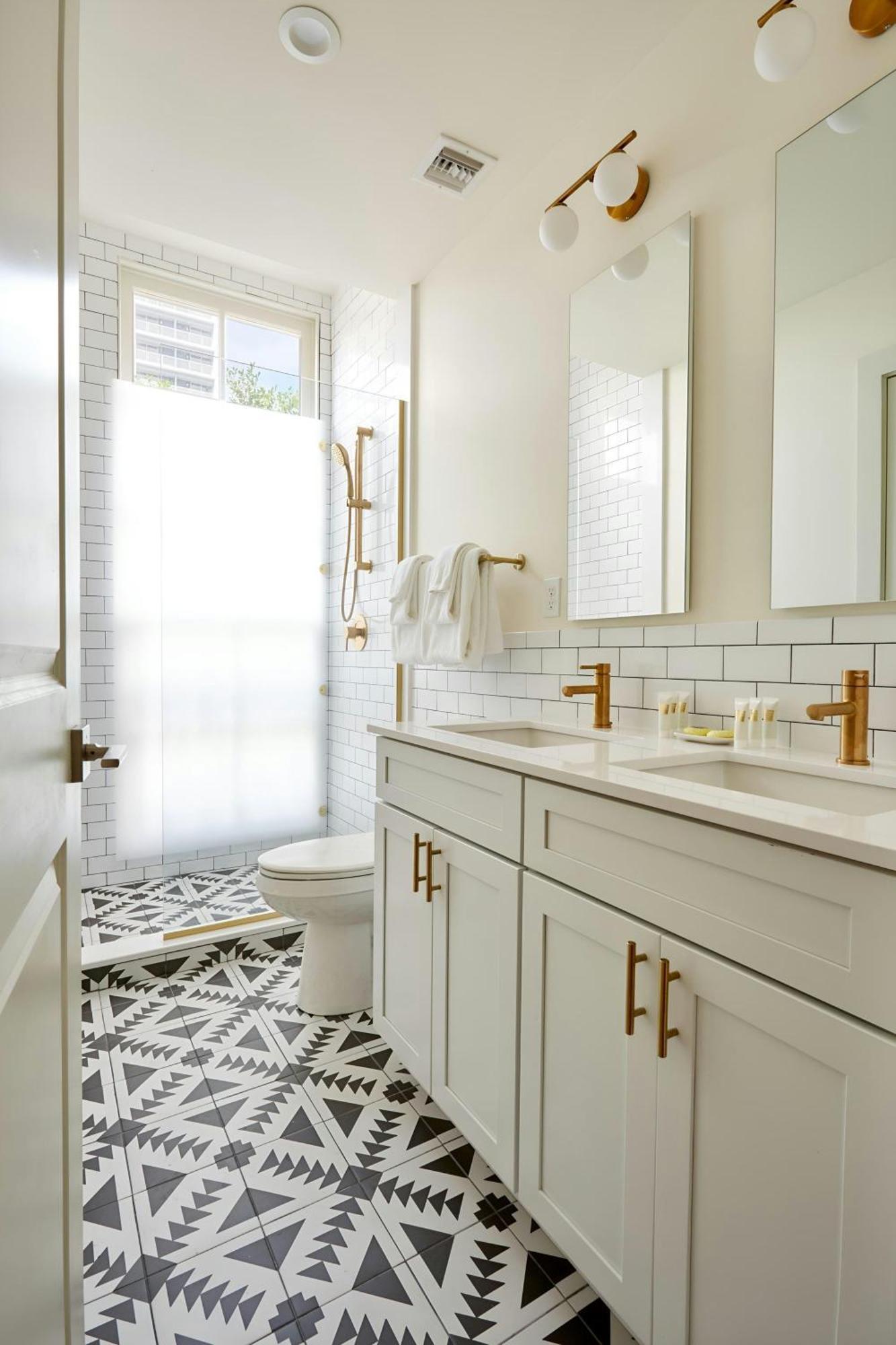 Sonder By Marriott Bonvoy The Louie Cbd Aparthotel New Orleans