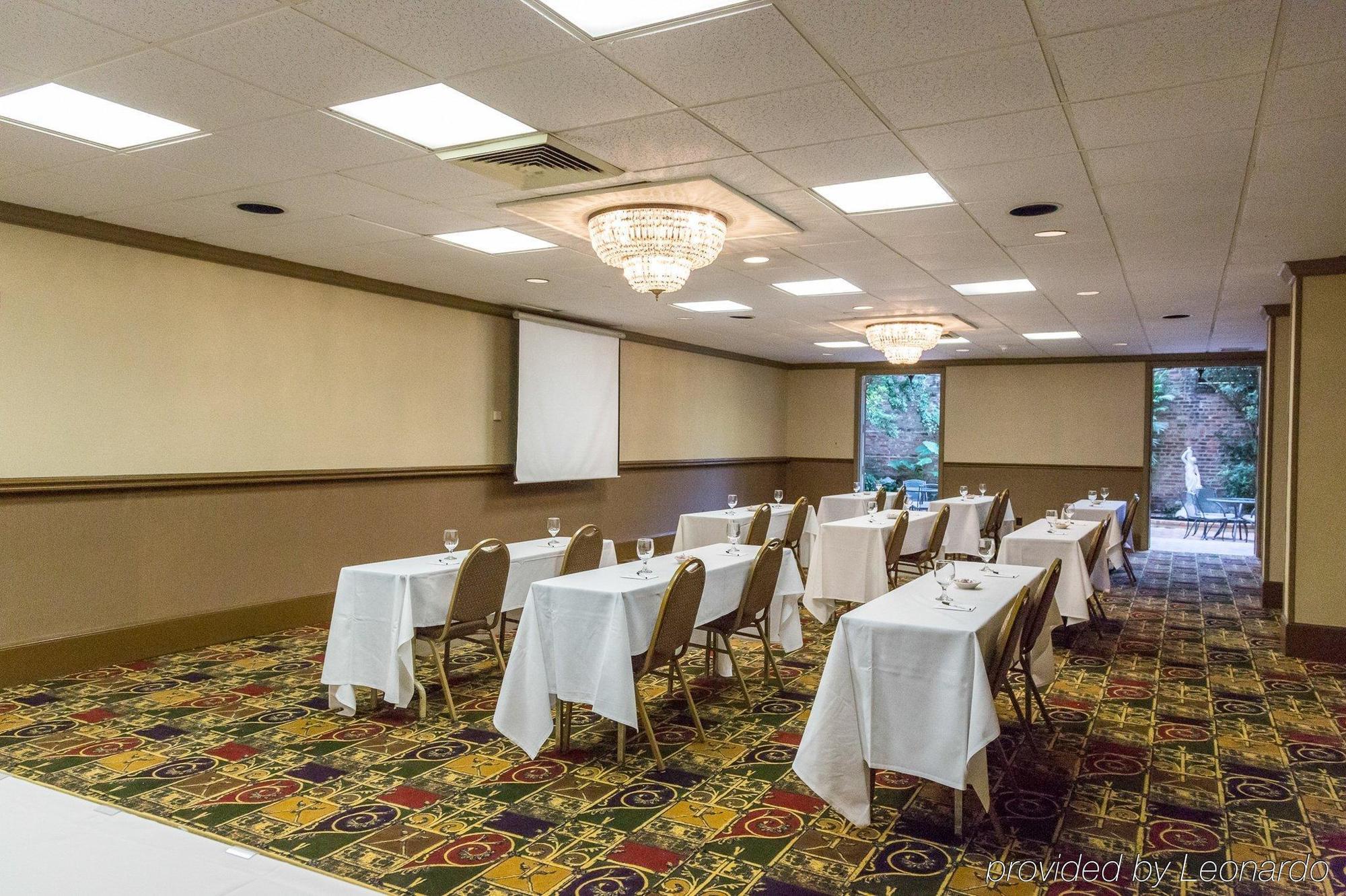 Hotel Holiday French Quarter-chateau Lemoyne By Ihg New Orleans