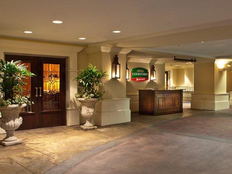 Courtyard By Marriott French Quarter/iberville 3* New Orleans