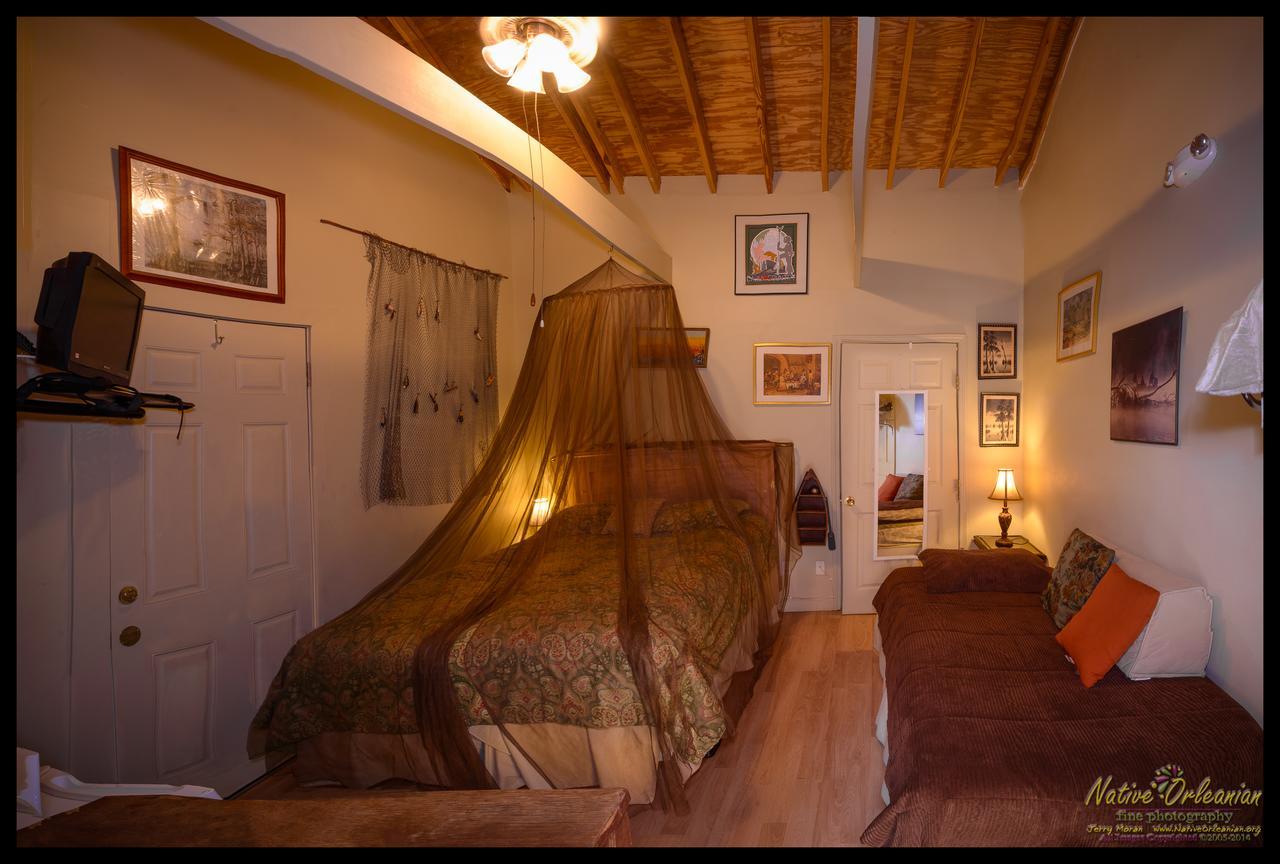 1870 Banana Courtyard French Quarter 3* New Orleans