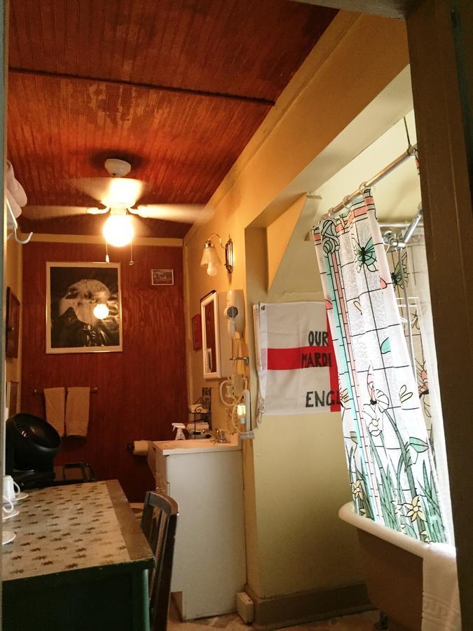 1870 Banana Courtyard French Quarter Bed & Breakfast