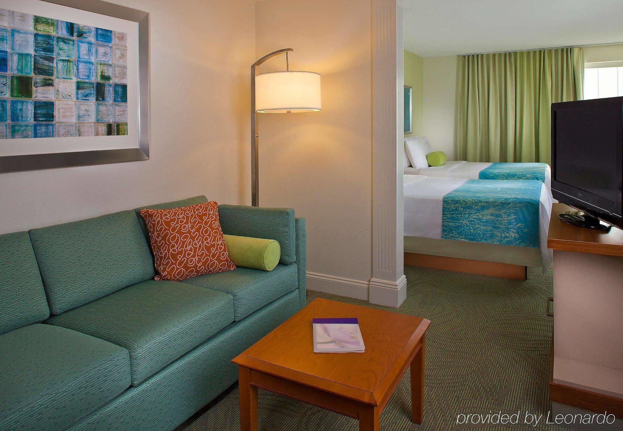 Springhill By Marriott Warehouse Arts District Hotel