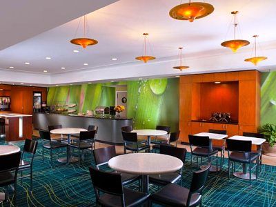 Springhill By Marriott Warehouse Arts District Hotel