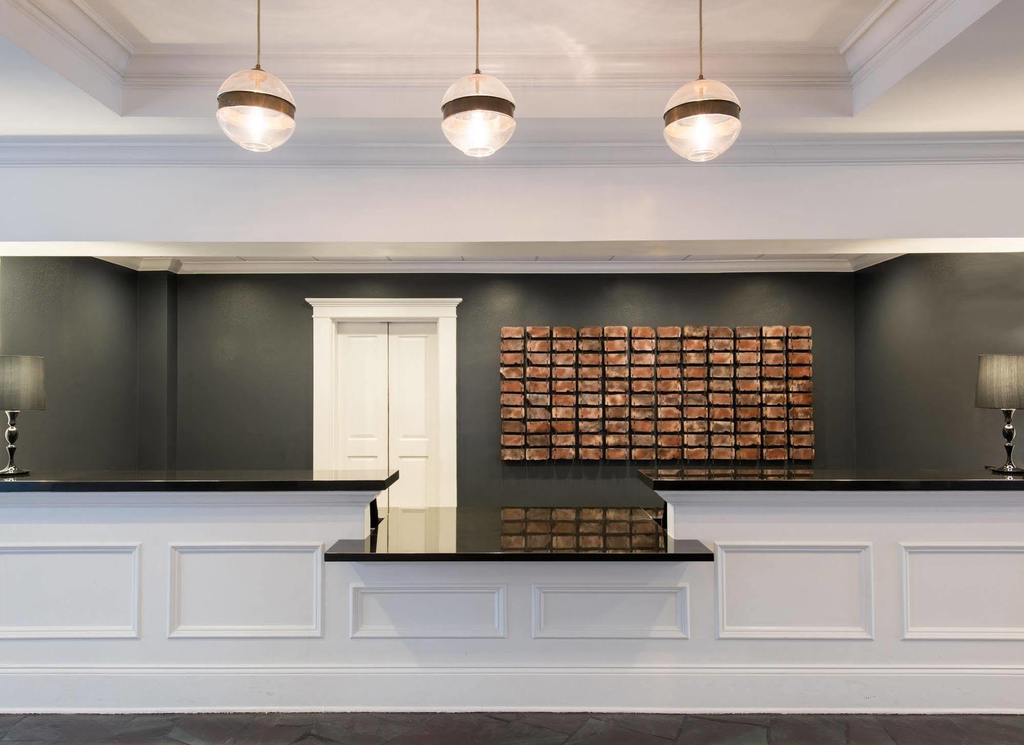 Holiday French Quarter-chateau Lemoyne By Ihg Hotel New Orleans