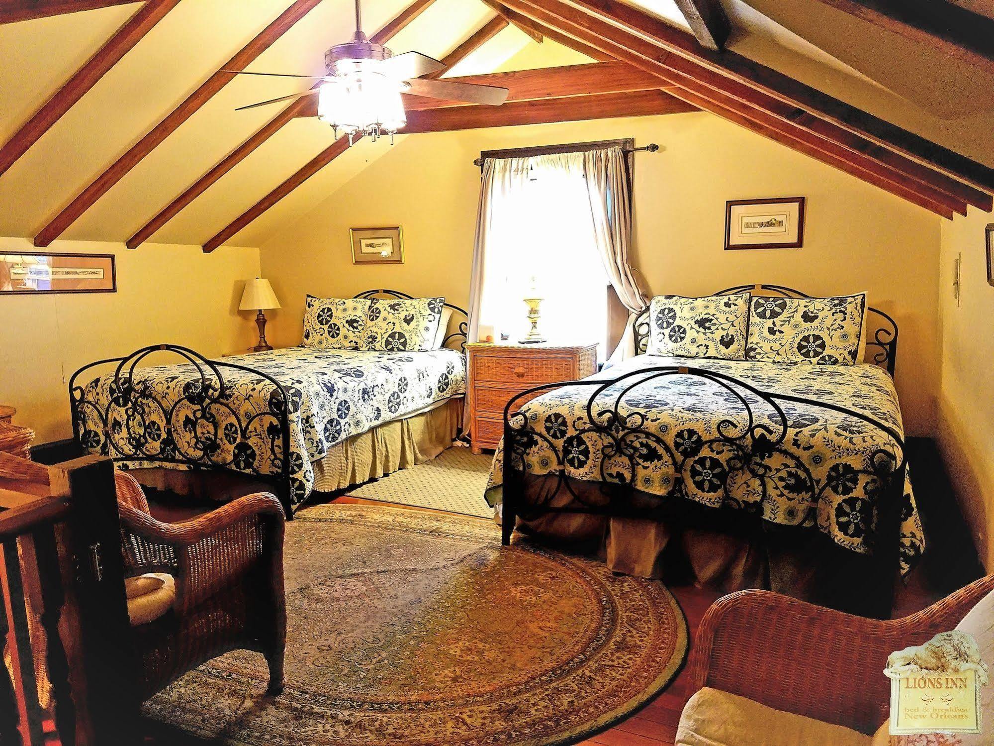 Lion's Hotel 3*