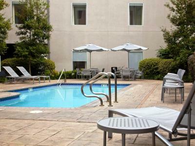 Springhill By Marriott Warehouse Arts District Hotel 3*