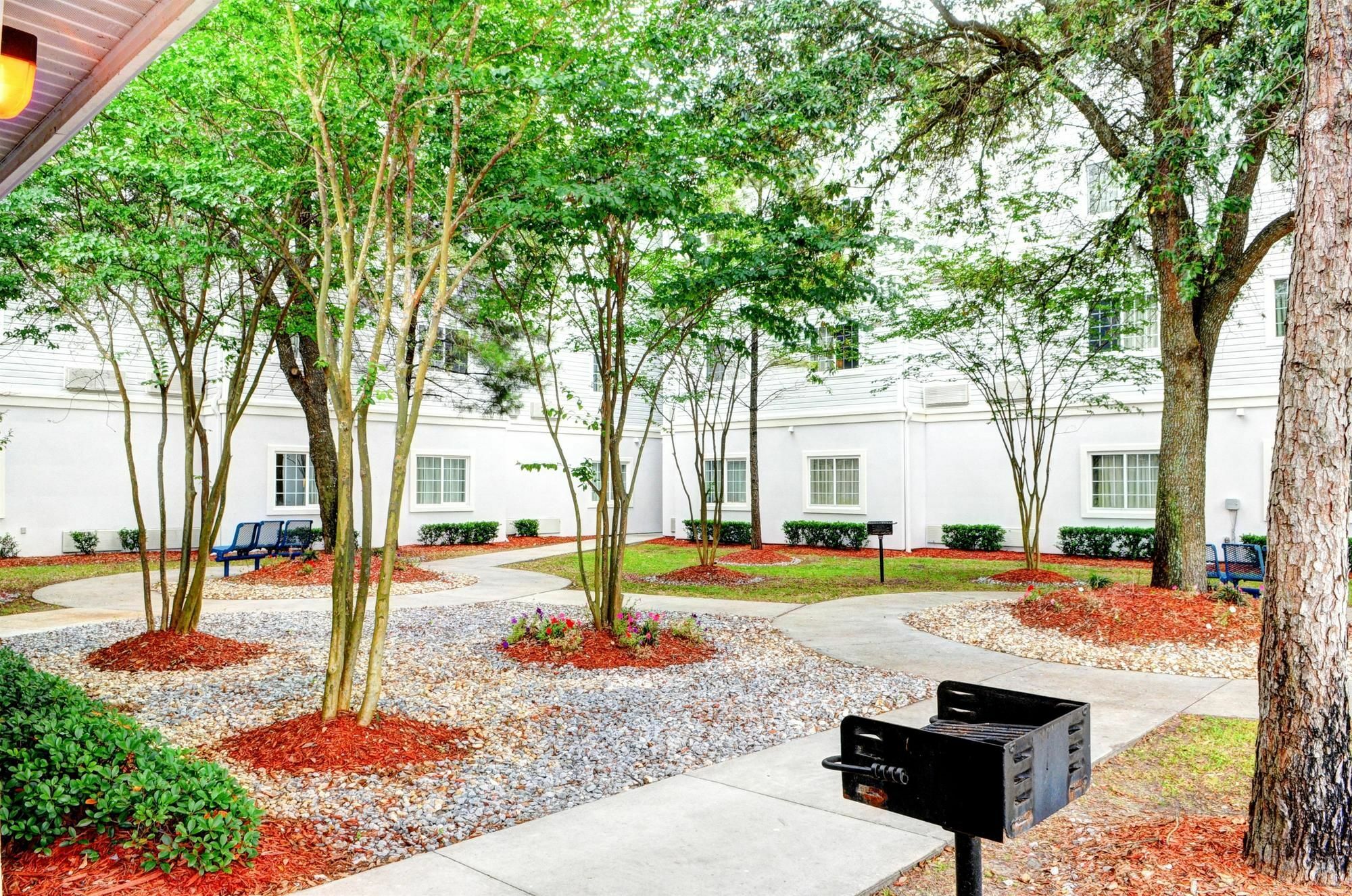 Hotel 6-new Orleans, La