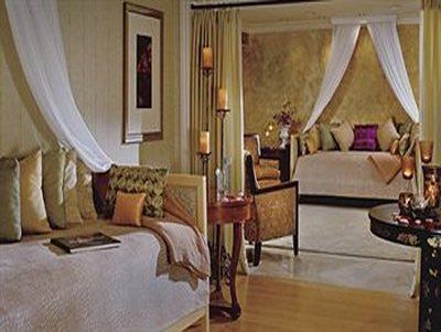 Courtyard By Marriott French Quarter/iberville Hotel