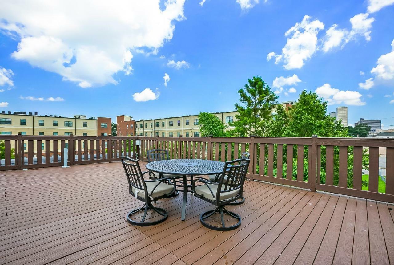 Modern 4br Penthouse In Downtown By Hosteeva