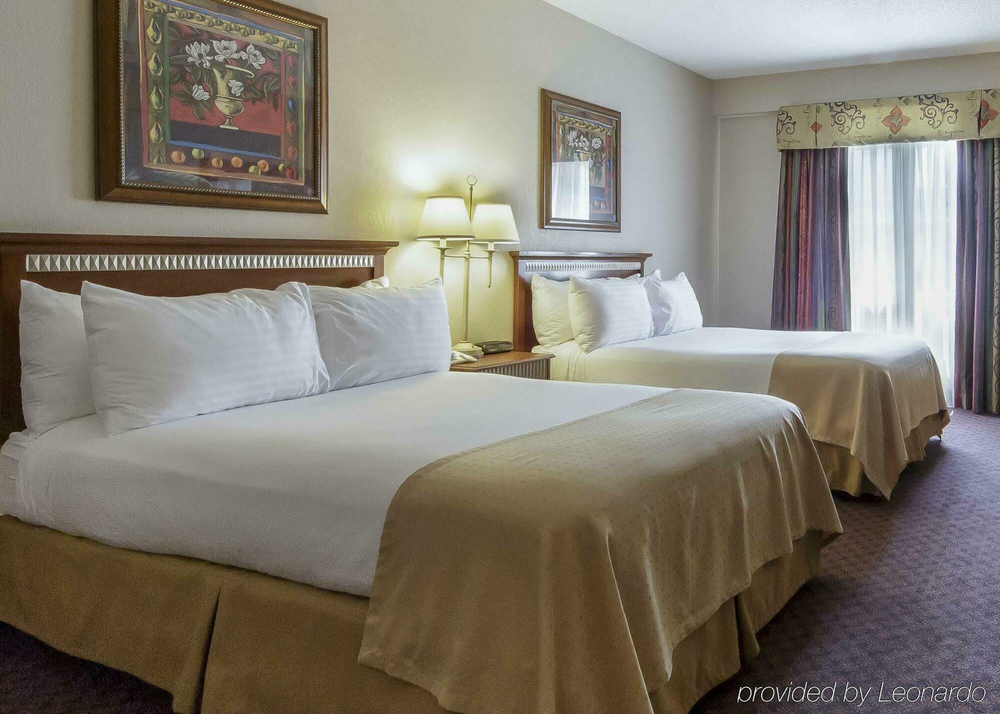 Hotel Holiday French Quarter-chateau Lemoyne By Ihg New Orleans