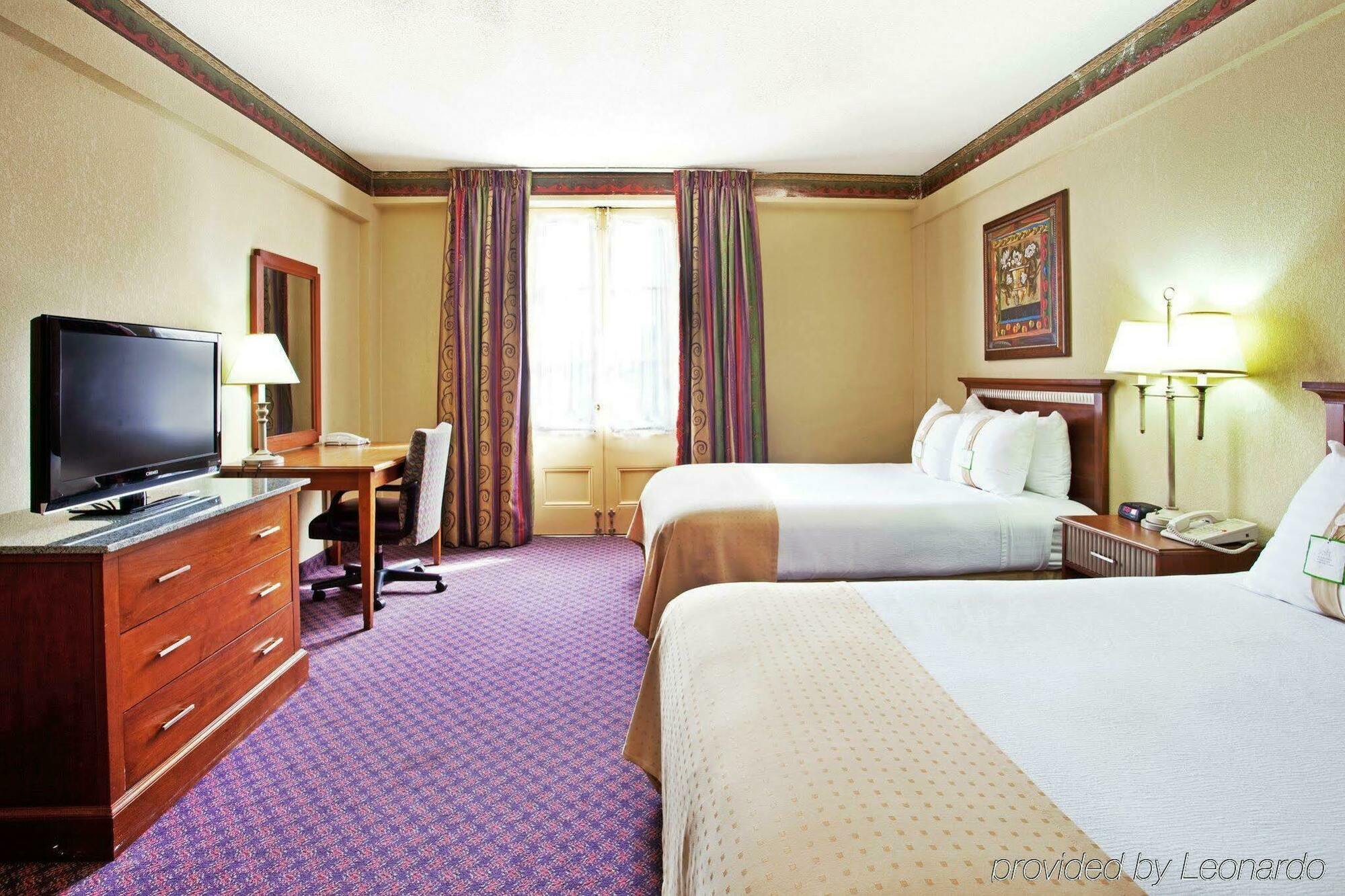 Holiday French Quarter-chateau Lemoyne By Ihg