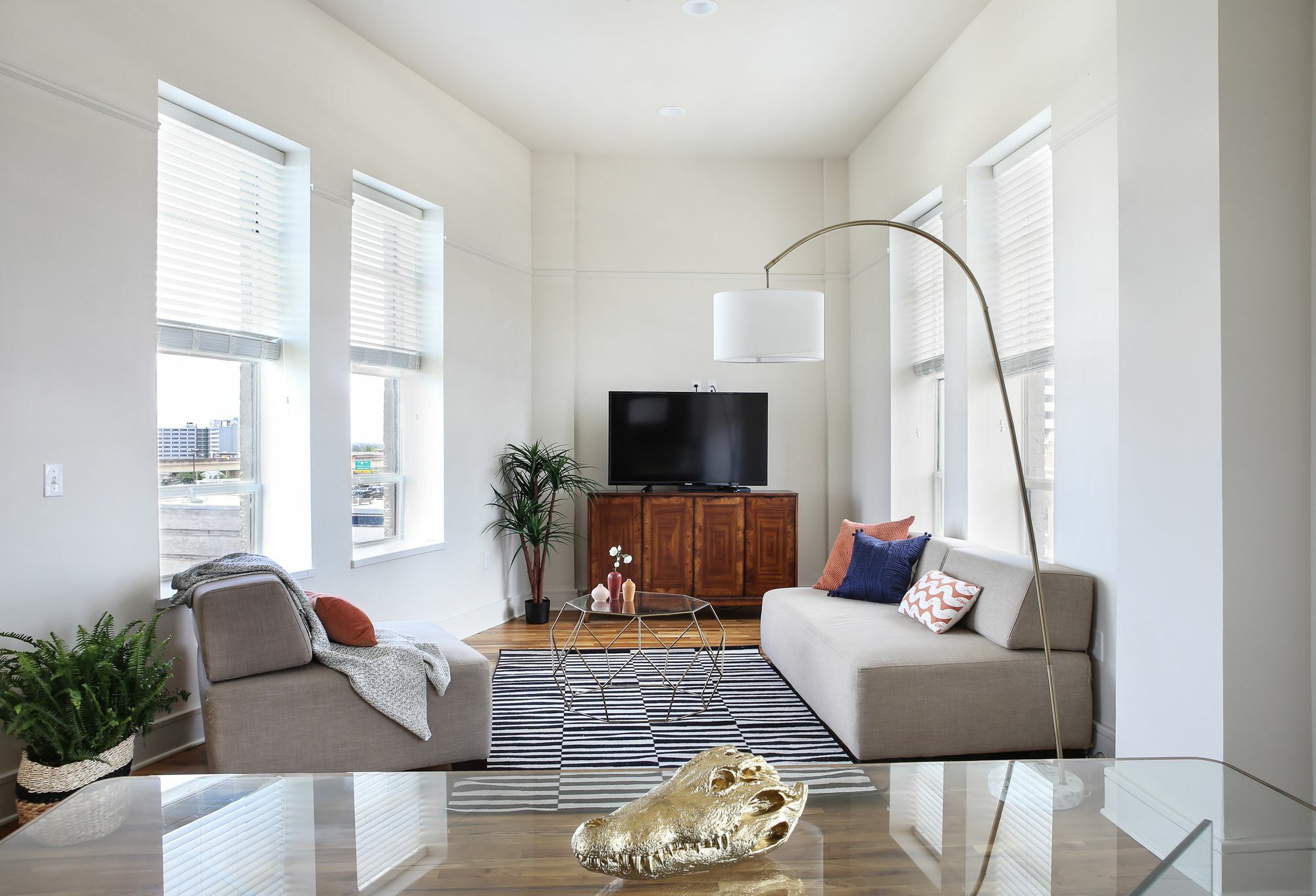 Penthouse 2br In C.b.d. By Sonder * New Orleans