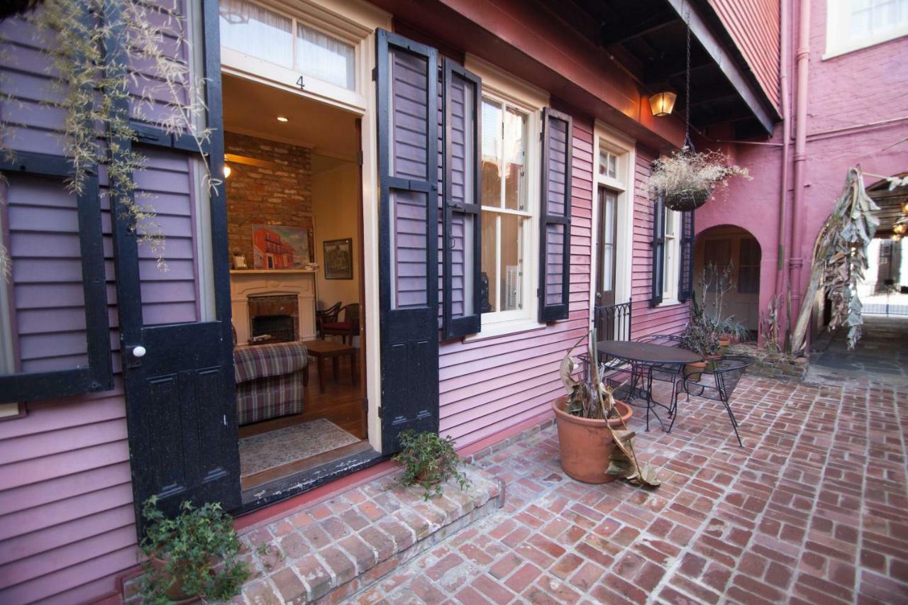 The Courtyards French Quarter Guest house