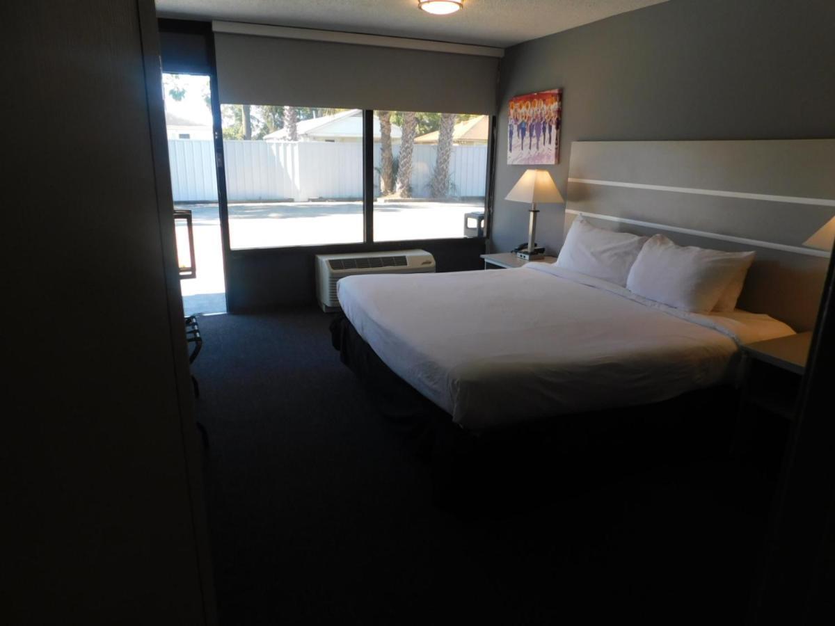 Hotel 10 Extended Stay