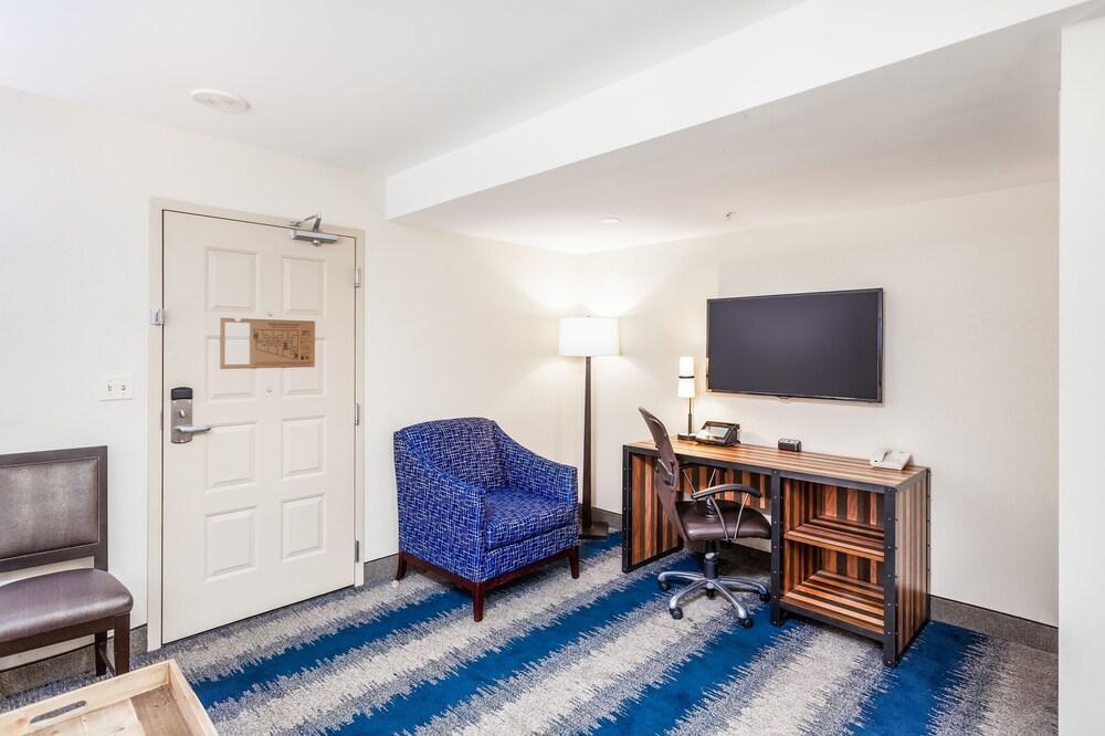 The Mercantile 3*