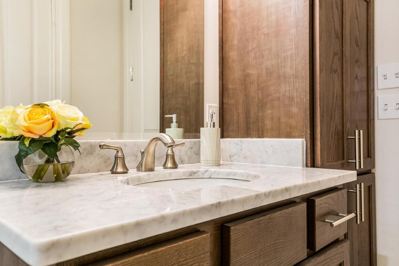 1 And 2 Bedroom Private Steps Away From French Quarter 5*