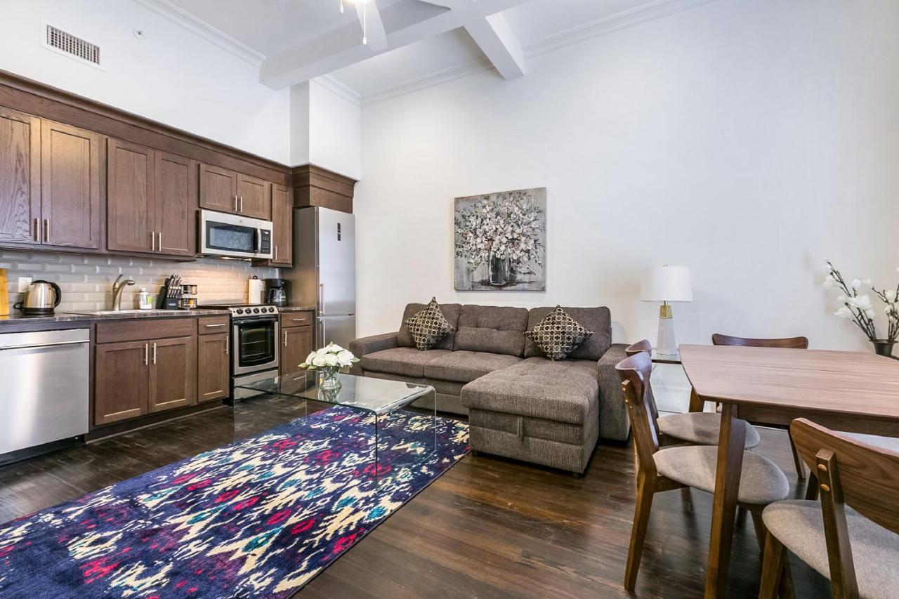 1 And 2 Bedroom Private Steps Away From French Quarter Aparthotel New Orleans