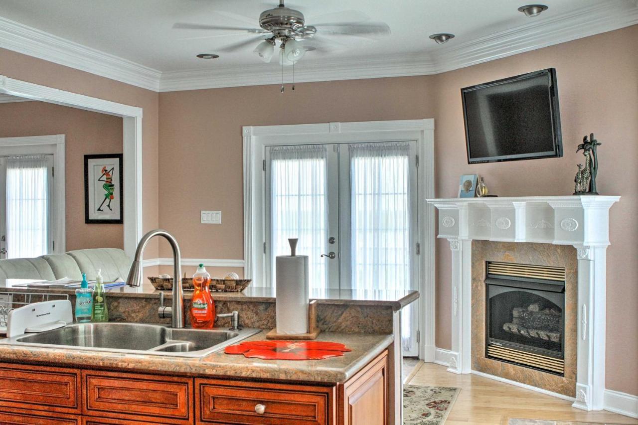 Villa Waterfront 23 Miles To Downtown *
